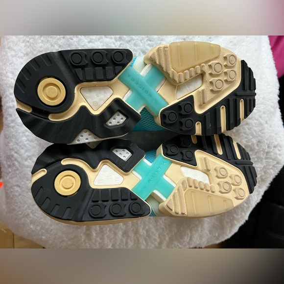 Adidas ZX Torsion Silhouette Sneakers - Picture 6 of 8